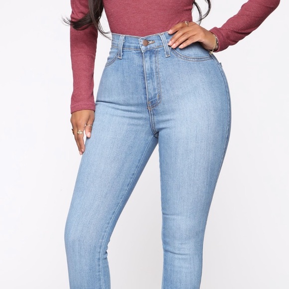 Fashion Nova jeans - Picture 3 of 6